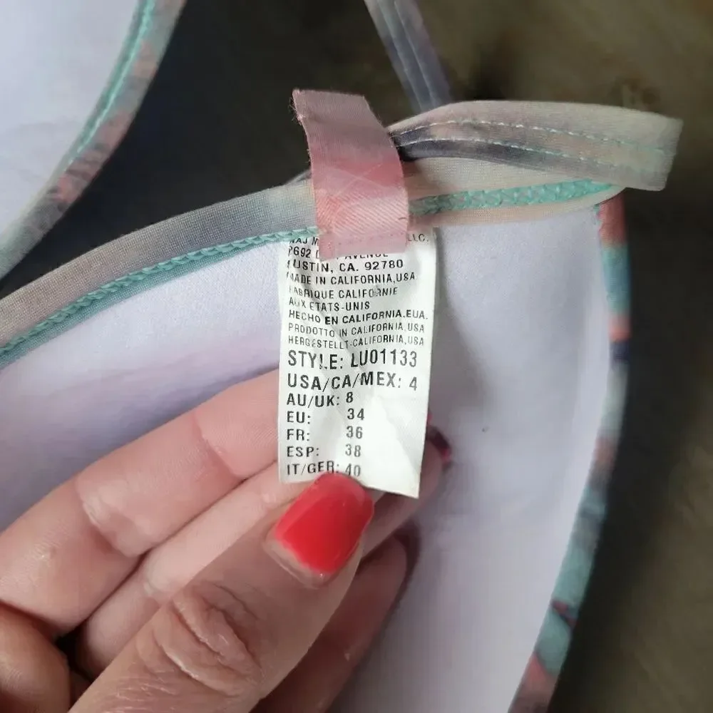 Bikini Luxe by Lisa Vogel 8 M
